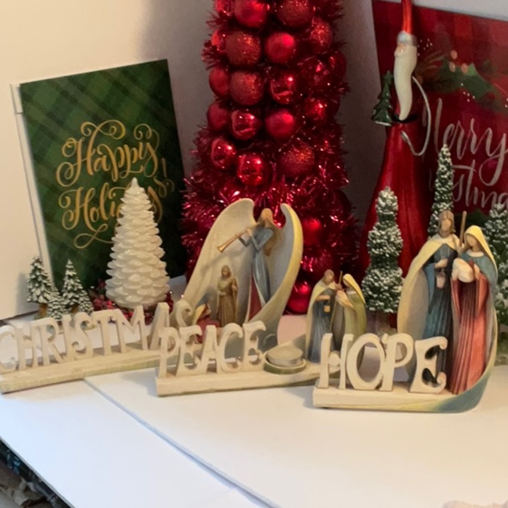 DICKSONS SET OF THREE CHRISTMAS, PEACE, AND HOPE NWOT